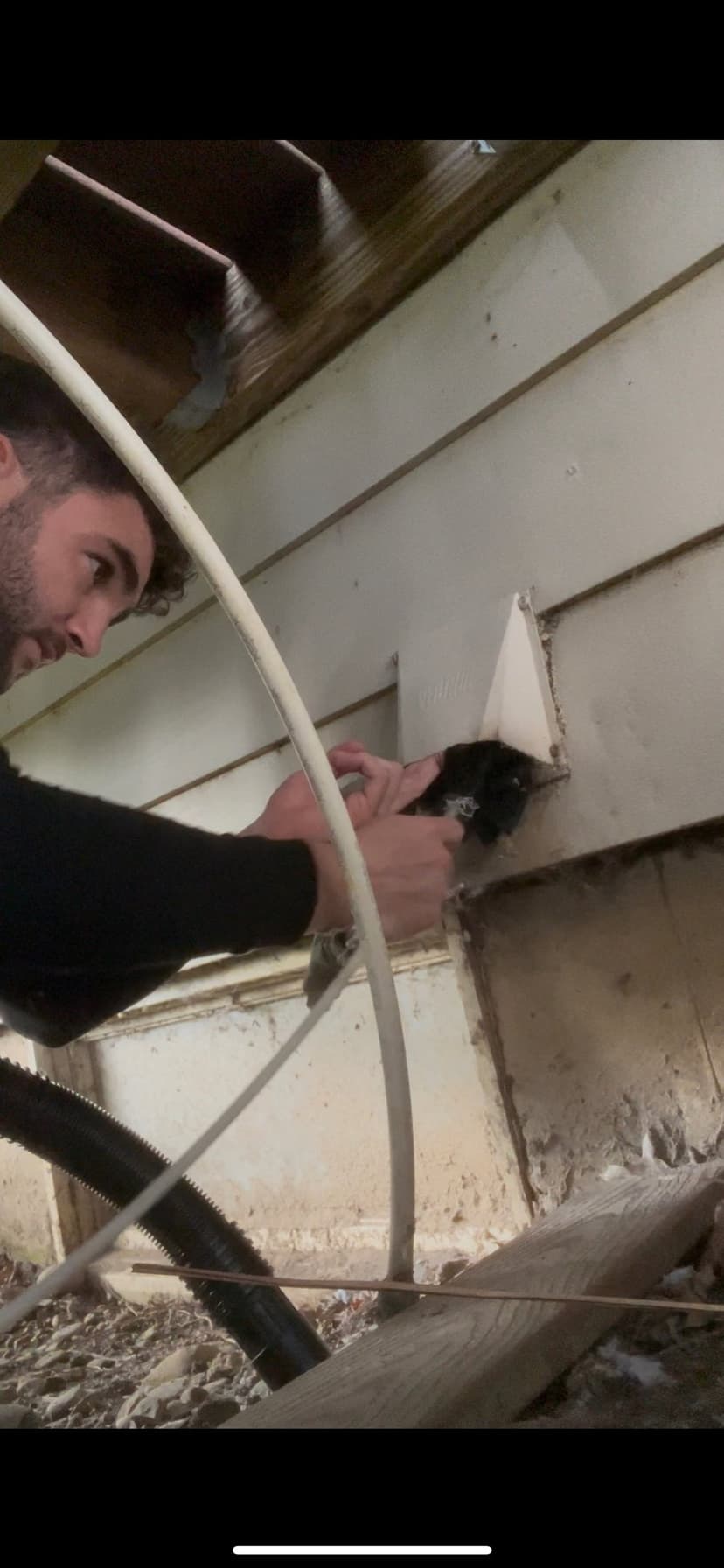 Duct Divers technician at work